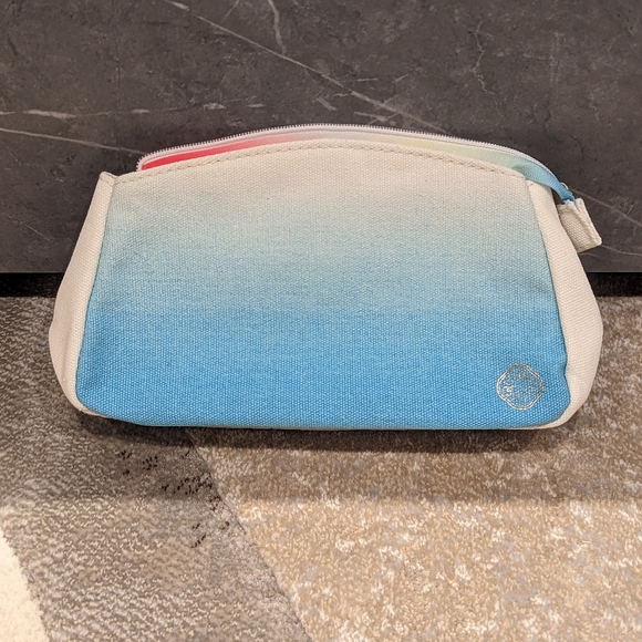 4 LOT of Makeup Bags/Pouches - Picture 3 of 4